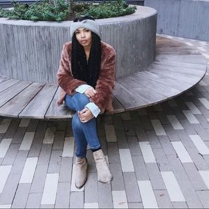 Rose F21 fur jacket size M